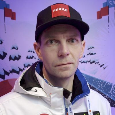 Janne Ahonen tävlar för andra gången i VM i Lahtis. År 2001 vann hans brons i normalbacken.
