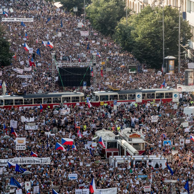 Demonstration mot premiärminister Babiš i Prag 4.6.2019