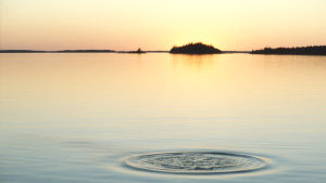 Auringonlasku Saaristomerellä.