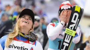 Gut besegrade Weirather i världscupfinalen ifjol. Lara Gut slog Tina Weirather i världscupfinalen ifjol.