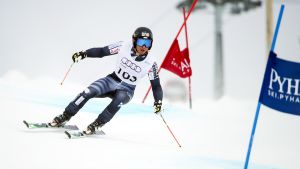 Marcus Sandell kämpade med diskbråck då han fick nöja sig med FM-brons i storslalom våren 2016. Marcus Sandell kämpade med diskbråck då han fick nöja sig med FM-brons i storslalom våren 2016.