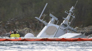 Fregatten onsdagen den 13 november 2018. Fregatten Helge Ingstad har så gott som sjunkit.