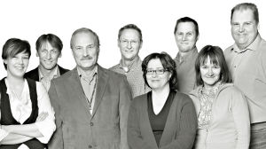 Ledningsgruppen för ESC 2007: Fr. v. Tanja Kymäläinen, assistent, Kjell Ekholm evenemangsansvarig, Heikki Seppälä, ansvarig producent, Tapani Parm, TV-producent, Lissu Litmanen, assistent, Heidi Kokki, biträdande producent, Kaj Flood, teknikansvarig, Kalle Riihikoski, controller Ledningsgruppen för ESC 2007. Fr v Heikki Seppälä Tanja Kymäläinen Kjell Ekholm Lissu Litmanen Heidi Kokki Tapani Parm Kaj Flood Kalle Riihikoski.