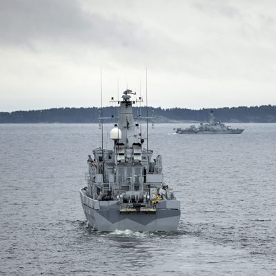 Den svenska minröjaren HMS Kullen.