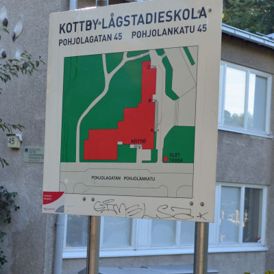 Kottby lågstadieskola hör till Helsingforsskolorna med den farligaste trafiken.