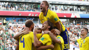 För två år sedan gick Sverige till kvartsfinal i fotbolls-VM. Sverige firar mål.