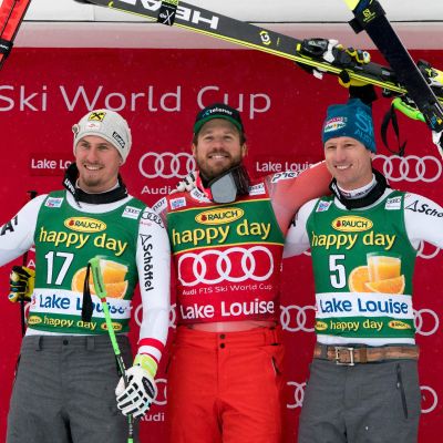 Max Franz, Kjetil Jansrud och Hannes Reichelt står på podiet i Lake Louise.