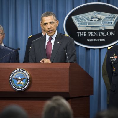 Försvarsminister Panetta, president Obama och försvarschefen Dempsey presenterar USA:s nya militärdoktrin.