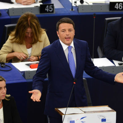 Italiens premiärminister Matteo Renzi presenterar Italiens ordförandeskap inför Europaparlamentet.