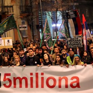 Opposotoinsaktivister i Serbien kräver fria medier och en fungerande demokrati.