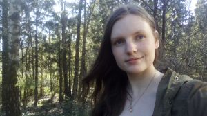 Christina Elgert tycker att den nya utbildningslinjen i sin helhet är bra men att den ännu behöver finjusteras. Bild på studerande Christina Elgert.