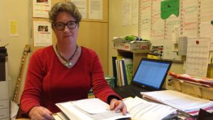 Rektor Katri Pailos är nöjd med besöken hos konstnärerna. Katri Pailos som är rektor för Fiskarin koulu