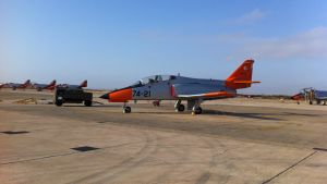 En variant av ett C-101-flygplan. C-101 används bland annat av det spanska flygvapnet och av uppvisningsgruppen Patrulla Águila. En variant av ett C-101-flygplan.