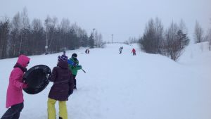 Invånarna i Mellersta Österbotten ser ljust på fritidssysselsättningarna i regionen. Arkivbild från Roskaruka i Karleby. Roskaruka i Karleby