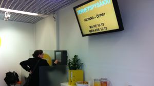 Hälsokiosker är en av många nya vårdlösningar som har testats i Finland. Hälsokiosk i Östra centrum