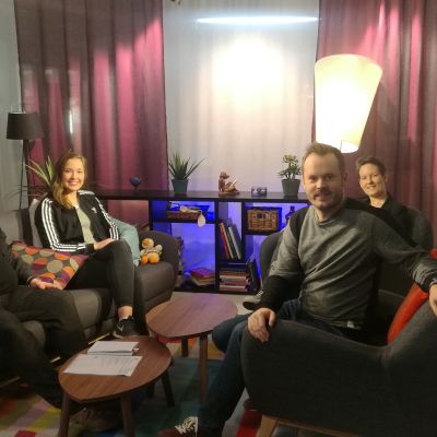 Pekka, Anna, Sofia och Dan i Sex & Sånts studio