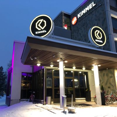 Hotelli-ravintola Kimmel Joensuussa ulkoapäin.