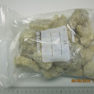 Itä-Uudenmaan poliisin takavarikoimaa kidemäistä MDMA-huumausainetta.