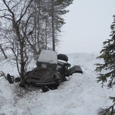 Moottorikelkkaonnettomuus.