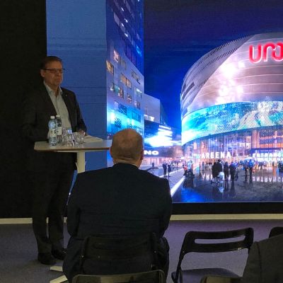 Uros liven nimenjulkistustialisuus