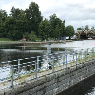 Tammerkoskea Mältinrannan kohdalta
