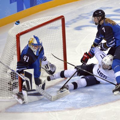 Naisleijonat olympialaisissa, Mira Jalosuo, Jocelyne Lamoureux-Davidson