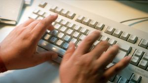 För att digitaliseringen ska fungera krävs en fungerande internetuppkoppling. Tangentbord