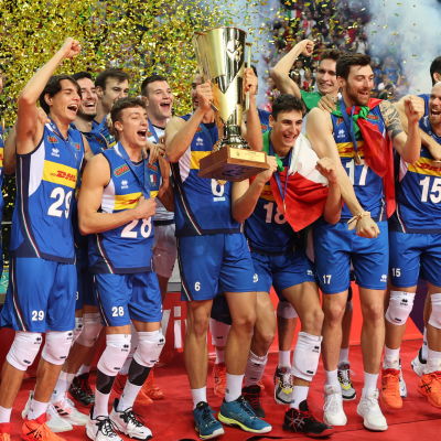 Italien firar sitt EM-guld i volleyboll.