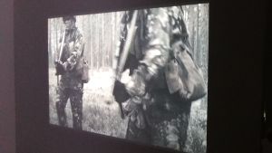 Outi Laines blinda soldater i verket "Platoon" (2012) Outi Laines blinda soldater i verket "Platoon" (2012)