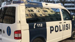 Under sina razzior har polisen nya metoder för att få fast drogpåverkade bilister. En polisbil.