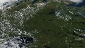 NASA:s satellitbild över norra Finland den 20.7.2018. Satellitbild där rökpelarna syns i Lappland. Bilden visar läget den 20.7.2018.