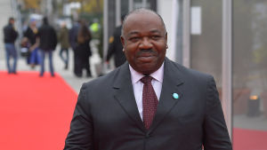 Den 59-årige presidenten Ali Bongo efterträdde sin far Omar som dog år 2009. Far och son har styrt det oljerika landet i ett halvt århundrade Den 59-årige presidenten Ali Bongo efterträdde sin far som dog år 2009. Far och son har styrt det oljerika landet i ett halvt århundrade
