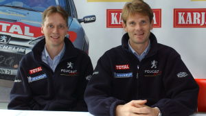 Timo Rautiainen och Marcus Grönholm i Helsingfors hösten 2002. Timo Rautiainen och Marcus Grönholm i Helsingfors hösten 2002.