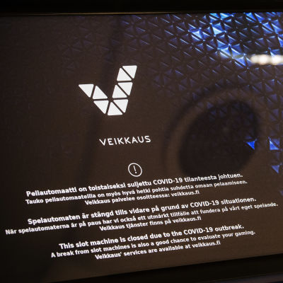Veikkaus spelautomat, skärm. Det står att automaten är stängd på grund av coronapandemin.
