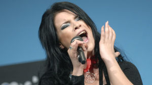 Hanna Pakarinen laulaa euroviisujen 2007 harjoituksissa.