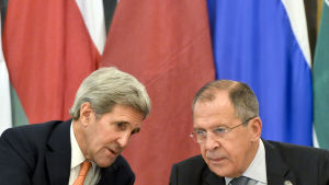 John Kerry och Sergej Lavrov under Syrienförhandlingar i Wien. USA.s utrikesminister John Kerry och Rysslands utrikesminister Sergej Lavrov under förhandlingar om Syrien i oktober 2015.
