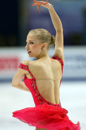Juulia Turkkila, 16, i VM-debuten 2011. Juulia Turkkila på isen i konståknings-VM 2011.