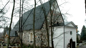Kröningen av Karis-Pojo lucia brukar ordnas antingen i Karis kyrka eller i Pojo kyrka. I år skedde kröningen i Pojo. Pojo kyrka exteriör