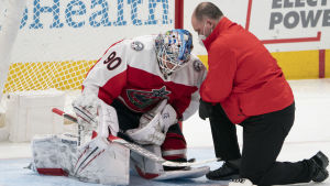 Columbus målvakt Elvis Merzlikins, som nyss kom tillbaka efter skada, kan missa ytterligare matcher. Columbus målvakt Elvis Merzlikins, som nyss kom tillbaka efter skada, kan missa ytterligare matcher.