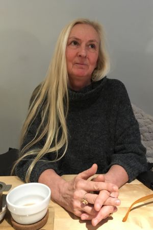 Scenografen Katarina Lume tänker tillbaka på arbetsprocessen i Lola uppochner. Katarina Lume