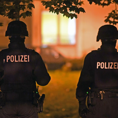 Polisen letar efter misstänkt syrisk terrorist i Chemnitz.