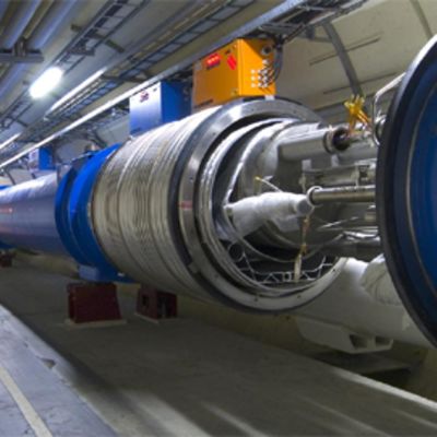 LHC-hiukkaskiihdytin Cernissä Sveitsissä