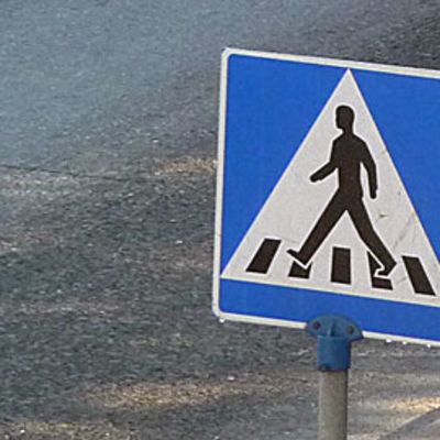 liikennemerkki suojatie jalankulkija kokkola
