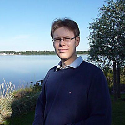 Juha Saunavaara muistuttaa, että Hiroshiman ja Nagasakin muiston pitäisi näkyä aseriisunnassa.