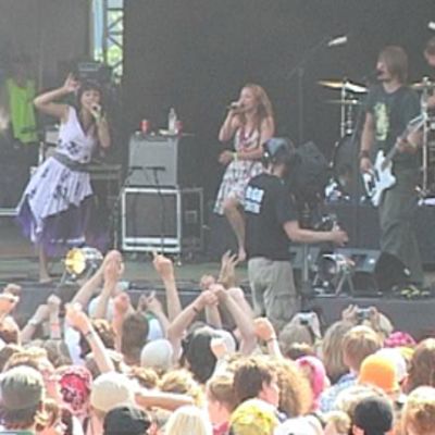 PMMP esiintymässä Ruisrockissa.