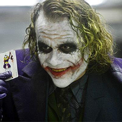 Heath Ledger Jokerina elokuvassa Yön ritari.