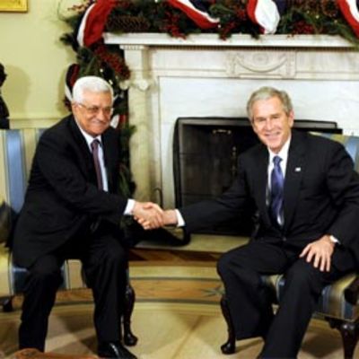 Mahmoud Abbas Yhdysvalloissa presidentti Bushin vieraana 19. joulukuuta 2008.