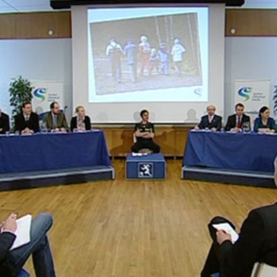 Eduskuntavaalikeskustelu SLU-talolla.
