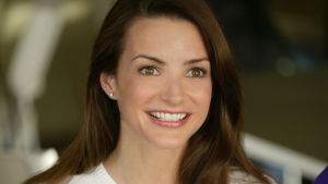 "Jag har dejtat sedan jag var femton! Jag är utmattad! Var är han?" Charlotte / Sex and the city Kristin Davis i rollen som Charlotte York i tv-serien Sex and the city.