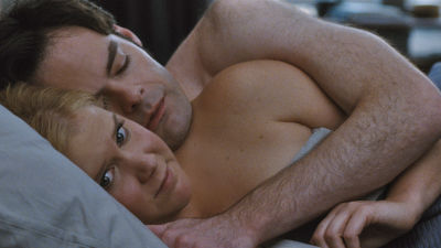 Amy Schumer och Bill Hader i varm morgonomfamning